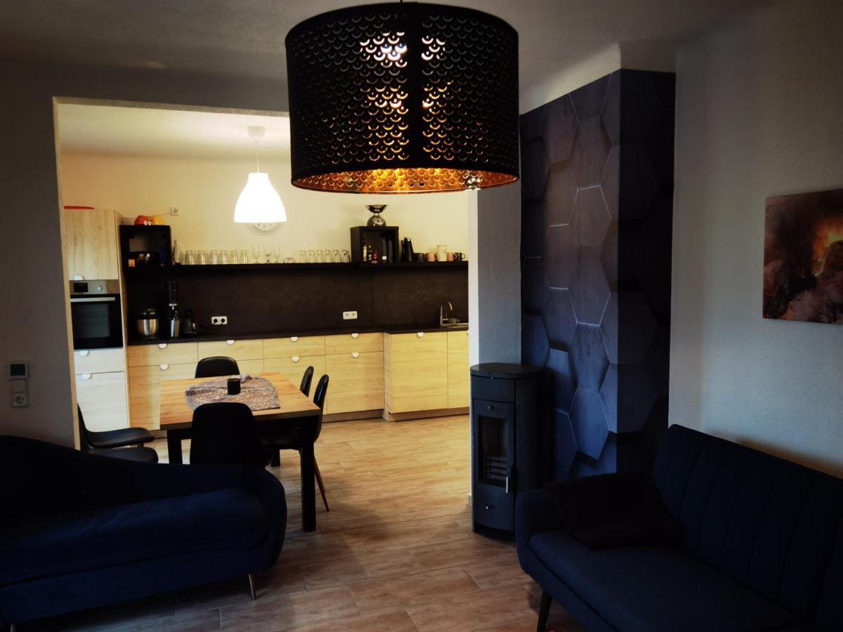Modernes Behagliches Haus Mit Kamin, Terrasse Und Garten 마그데부르크 외부 사진